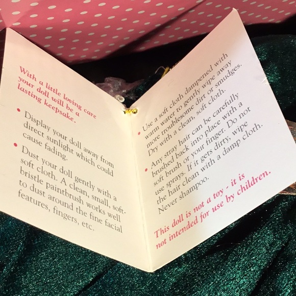 NIB Paradise Galleries Porcelain Doll Ivy - Picture 15 of 16